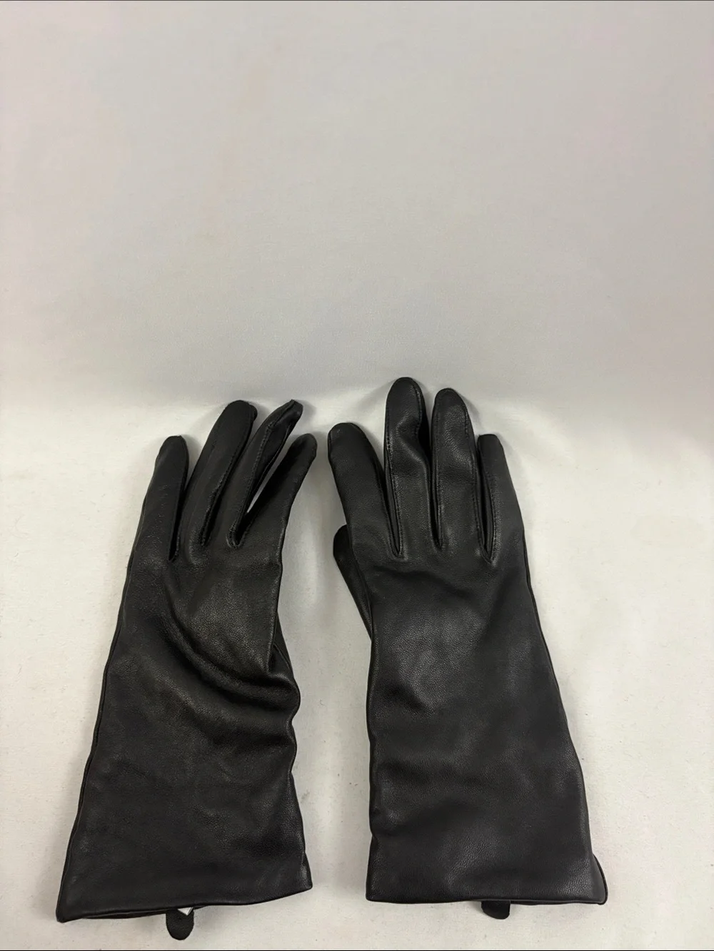 Dillards Womens Black Genuine Leather Gloves Size Medium Cashmere Lining